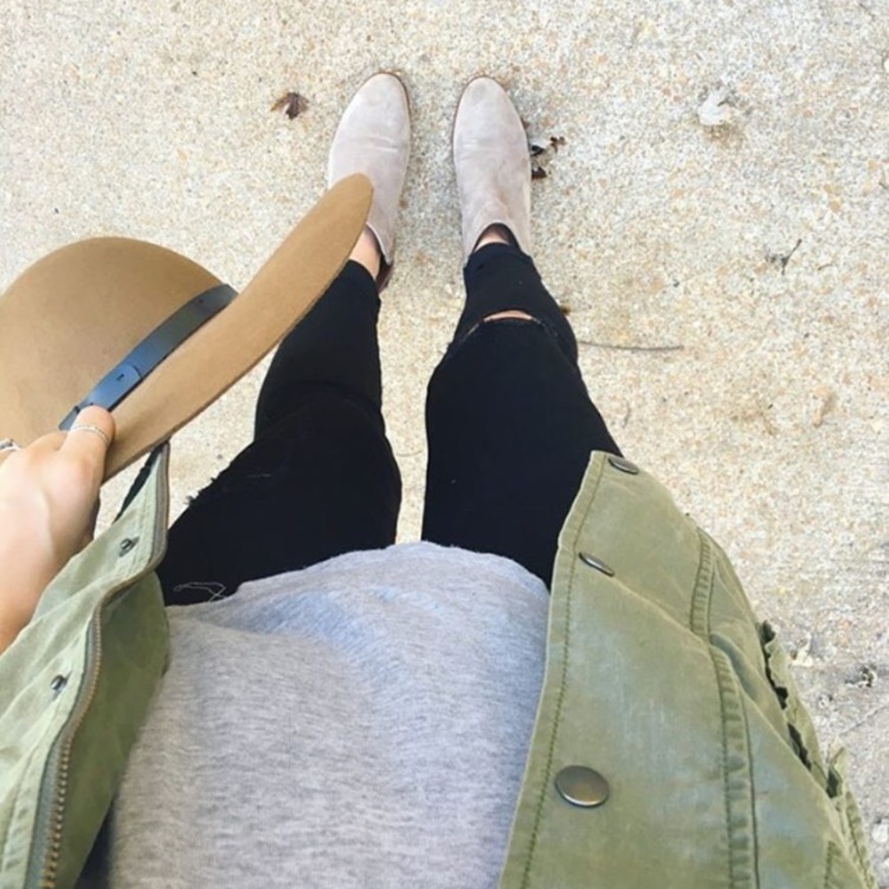 ARTICLES OF SOCIETY BLACK DISTRESSED DENIM